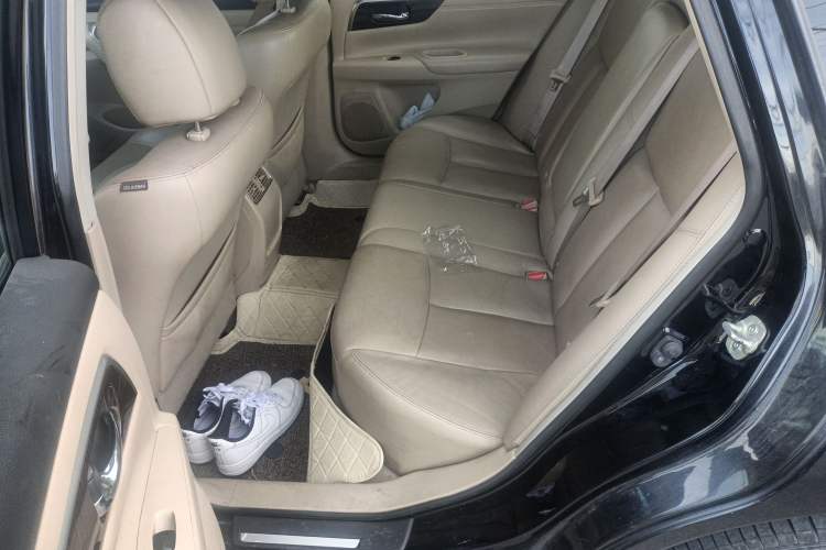 Used Nissan Teana 2015 2.0L XE-Sporty Champions League Sports Edition
