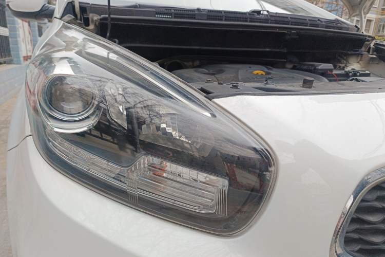 Used Kia Carens 2013 2.0L 7-Seater Automatic Comfort Edition China V Standard
