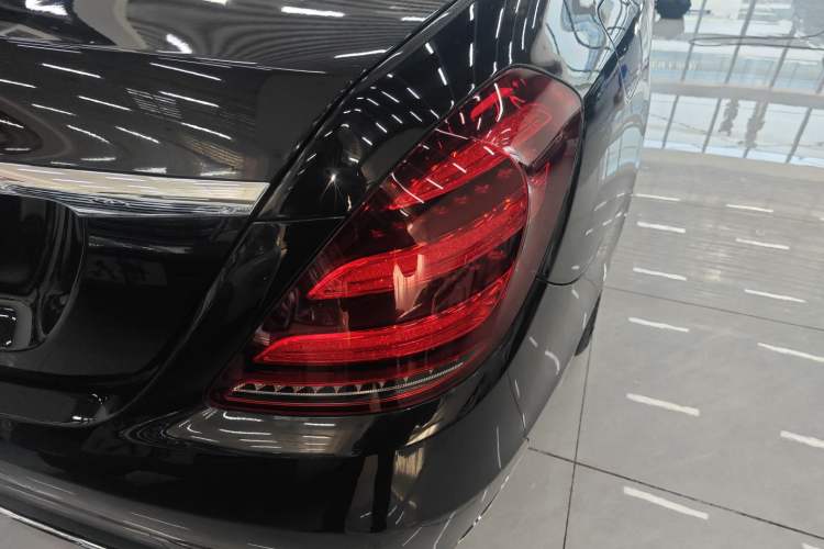 Used Mercedes-Benz S-Class 2018 S 320 L
