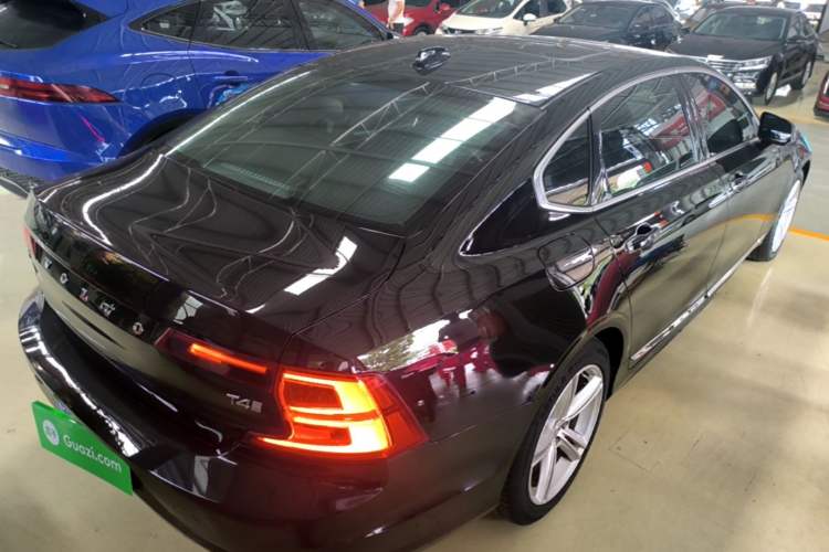 Used Volvo S90 2019 T4 Zhiyi Edition