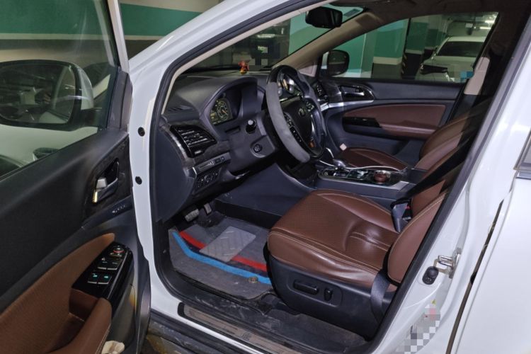 Used BYD Tang New Energy 2015 2.0T Four-Wheel-Drive Flagship Model
