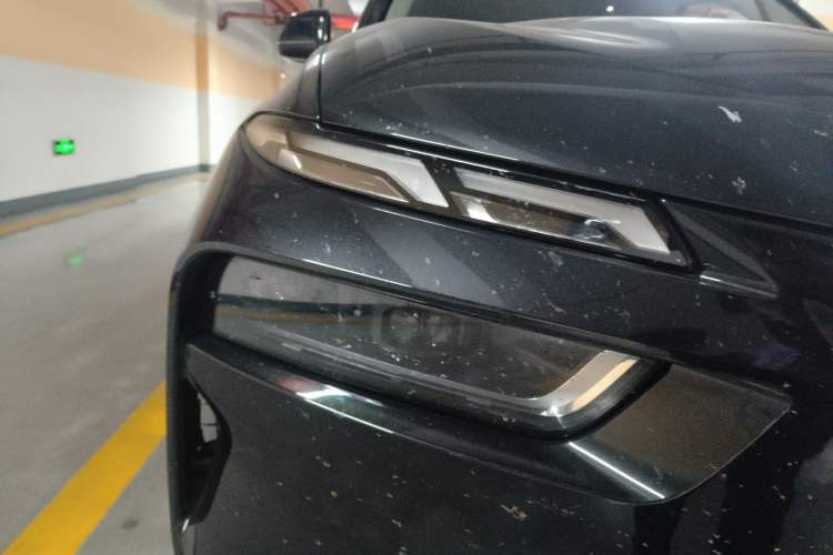 Used BMW X7 2024 xDrive40i Luxury Package – Leading Model Exterior 6