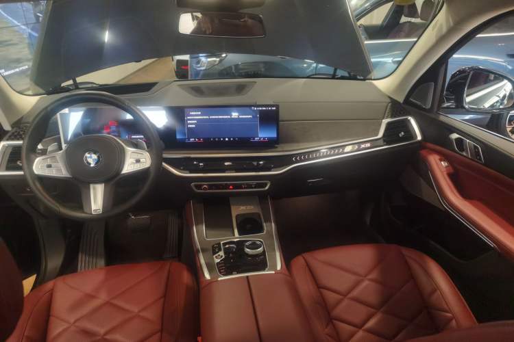 Used BMW X5 2023 xDrive 30Li Luxury M Sport Package