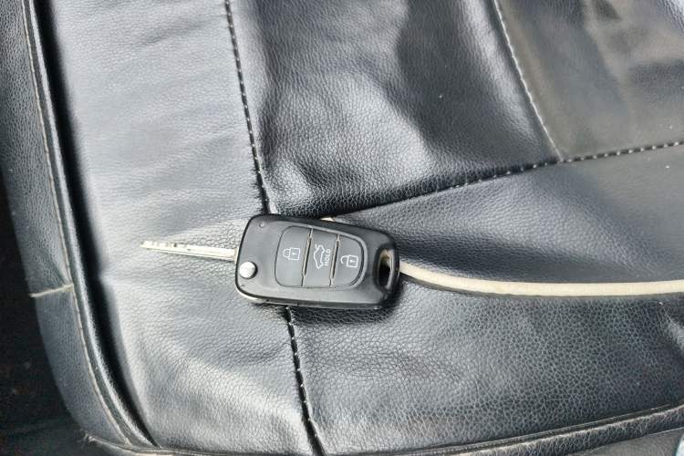 Used Kia K2 2015 Sedan 1.4L MT GLS
