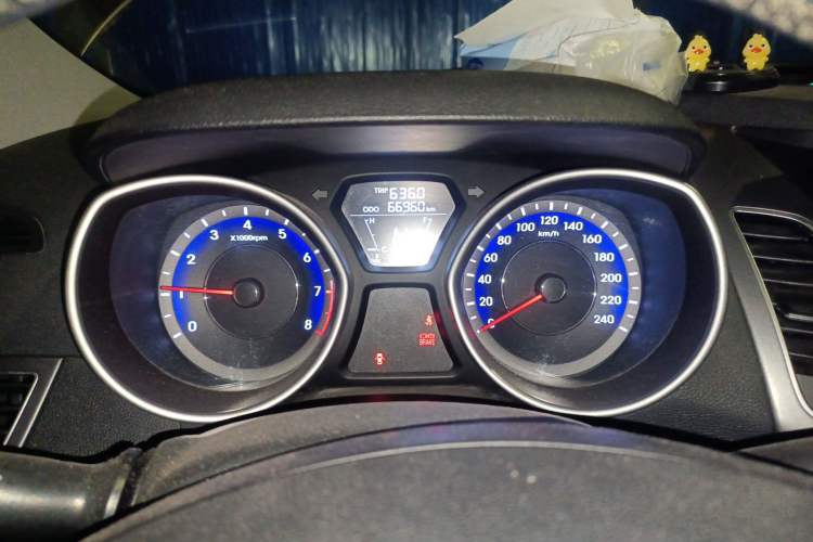 Used Hyundai Elantra (5th Generation / Langdong) 2016 1.6L Automatic Smart Version Instrument Cluster