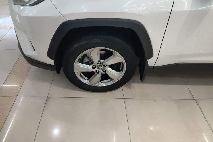 Used Toyota RAV4 2021 2.0L CVT 4x4 Style PLUS Edition
