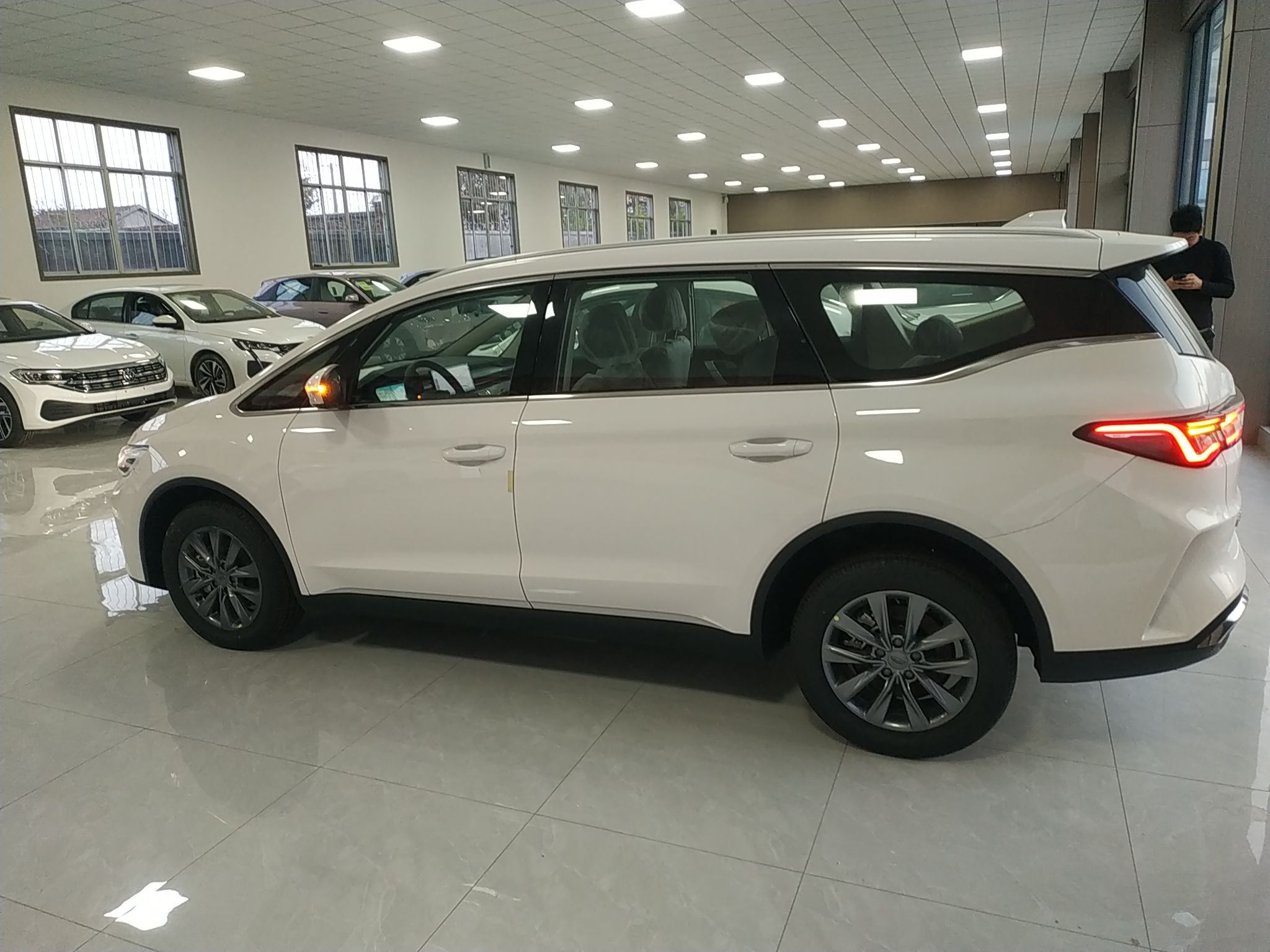 Geely Auto Jiajie 2023 Geely Jiaji L 1.5TD DCT Comfort Edition — снимка 6