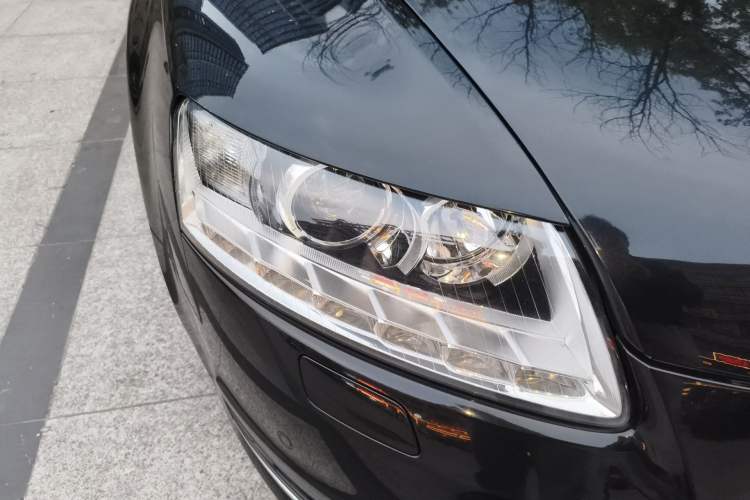 Used Audi A6L 2011 2.0 TFSI automatic Comfort trim Right Front Headlight