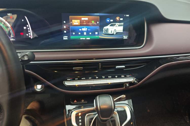 Used GAC Trumpchi M6 2023 PRO 270T DCT Luxury Edition Audio And AC Panel