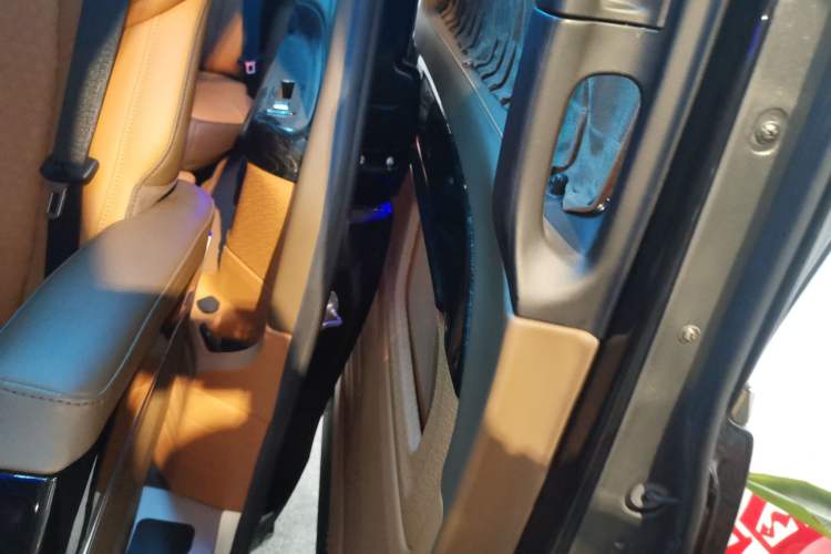 Used Mercedes-Benz Vito 2023 2.0T Business Version 7 Seats
