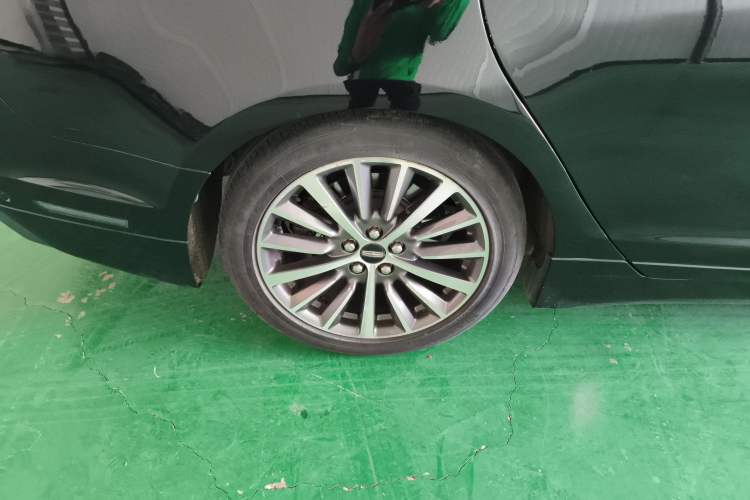 Used Lincoln MKZ 2019 2.0T Luxury Edition China VI Standard Right Rear Wheel Hub