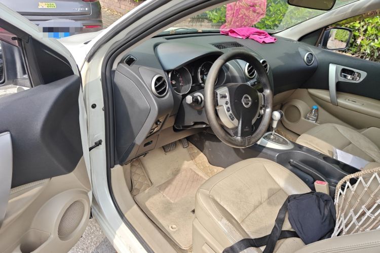 Used Nissan Qashqai 2010 20X LE CVT 2WD Driver Seat