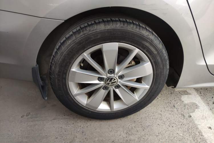 Used Volkswagen Sagitar 2015 1.6L Manual Fashion Edition
