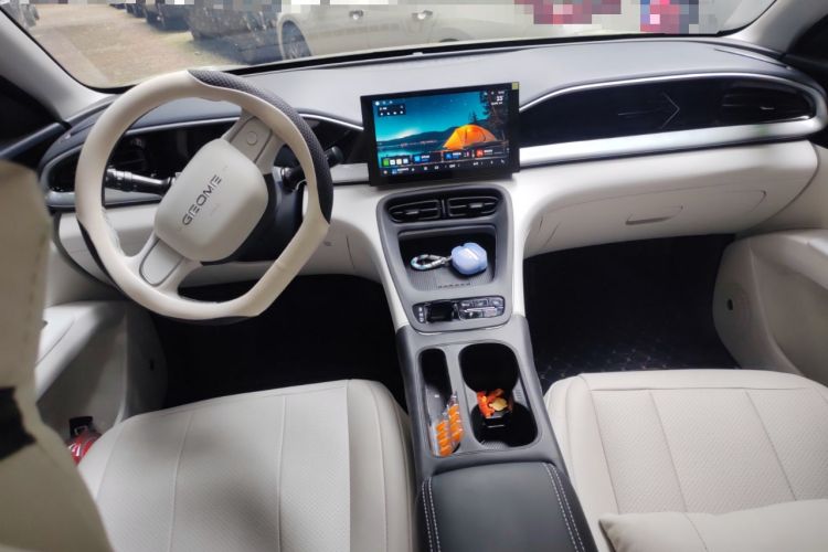 Used Geely Galaxy Geome 2026 Model 310km Youth Edition Center Console