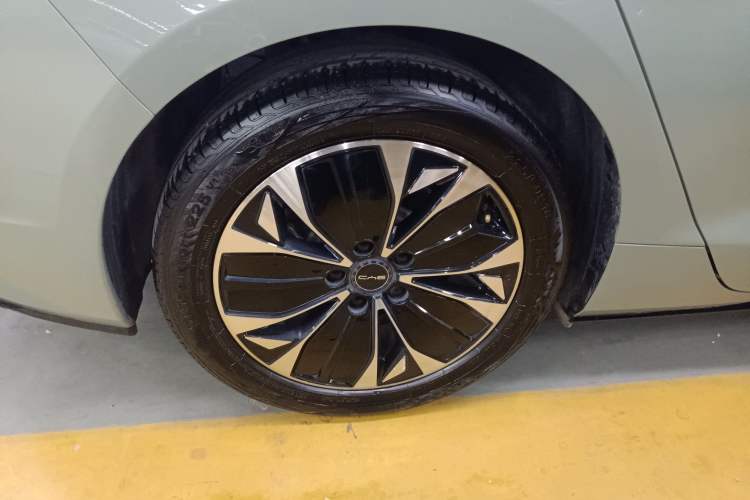 Used BYD Seal 2022 550 km Standard Range Rear-Wheel Drive Prestige Version
