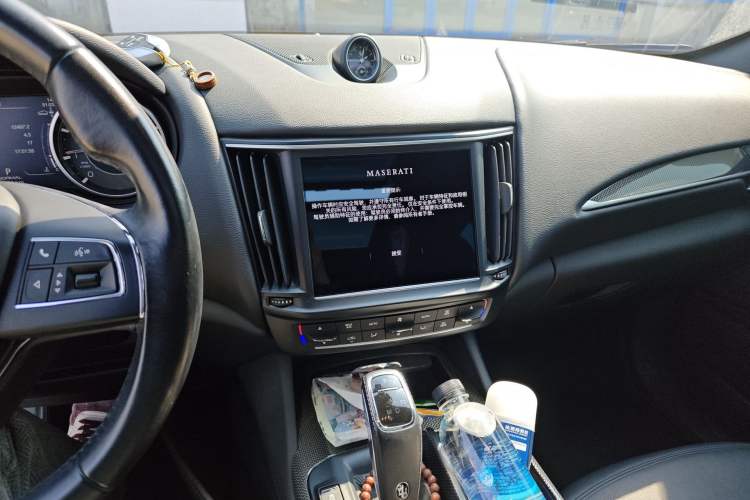 Used Maserati Levante 2021 3.0T Standard Edition Audio And AC Panel