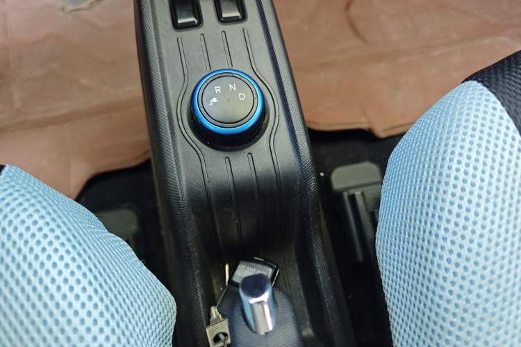 Used Wuling Hongguang MINIEV 2020 Freedom Version Lithium Iron Phosphate Gear Lever