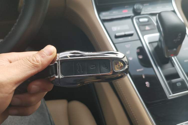 Used Porsche Panamera 2019 Panamera Executive Long Wheelbase 2.9T Vehicle Key