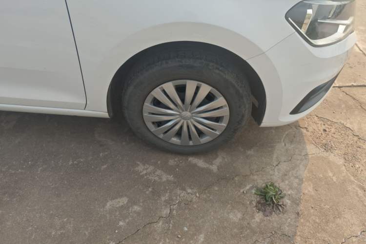 Used Volkswagen Santana 2021 1.5L Automatic Fashion Edition Right Front Wheel Hub