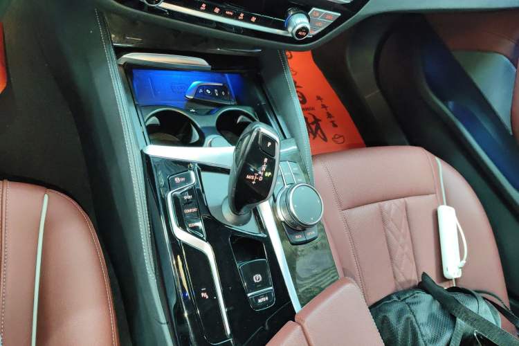 Used BMW 5 Series 2022 Second Facelift 525Li M Sport Package
