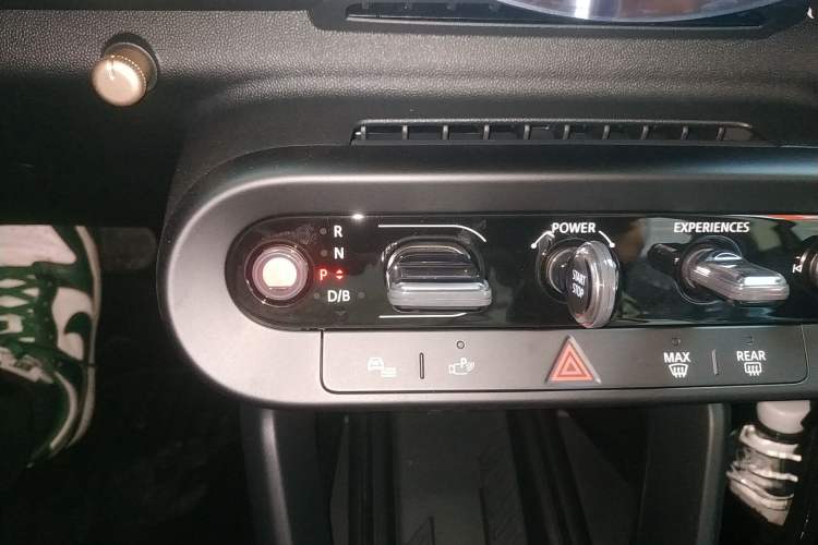 Used MINI Electric MINI COOPER 2025 Model Facelift 466km COOPER E Classic Style
