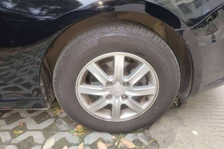 Used Chevrolet Epica 2013 1.8 SE Comfort Edition AT Right Front Wheel Hub