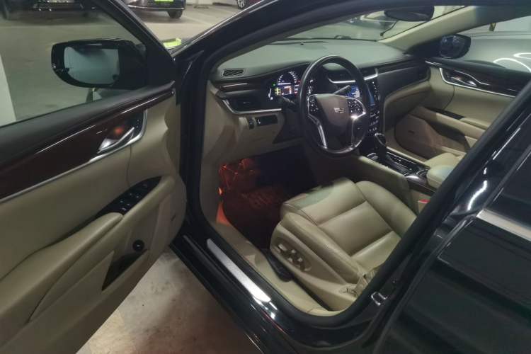 Used Cadillac XTS 2017 28T Elite Model Driver Seat