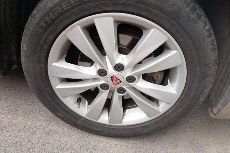 Used Roewe 360 2015 1.5L Automatic Luxury Edition
