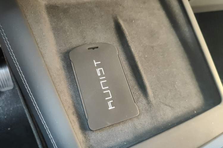 Used Tesla Model 3 2025 Rear-Wheel-Drive Version
