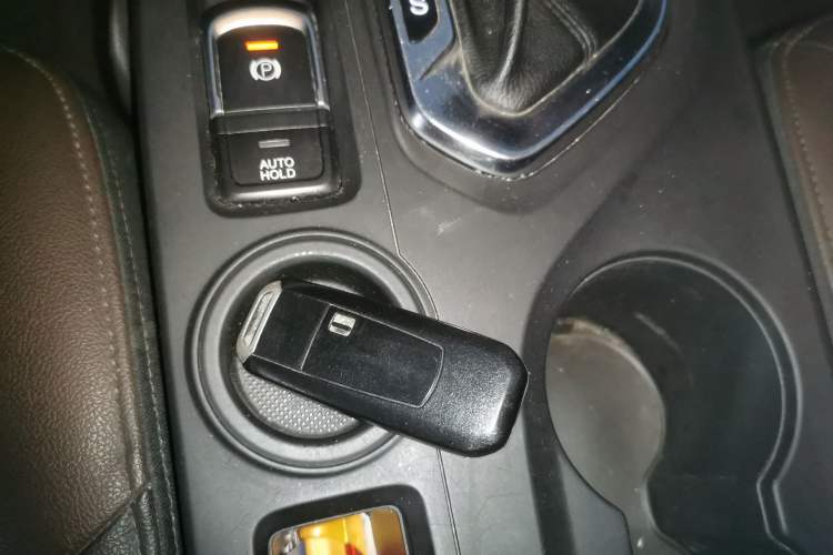 Used GAC Trumpchi GS4 2017 235T Automatic Two-Wheel Drive Luxury Smart Connectivity Version Vehicle Key