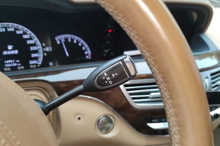 Used Mercedes-Benz S-Class 2012 S 300 L Luxury Grand Edition Gear Lever