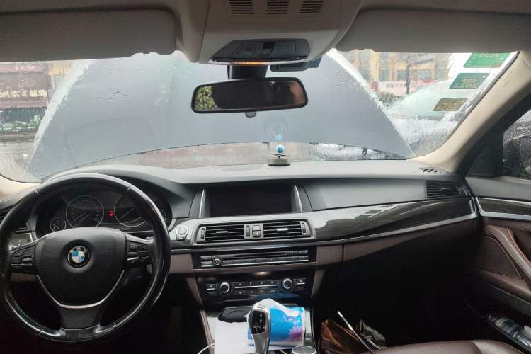 Used BMW 5 Series 2014 525Li Luxury Design Package
