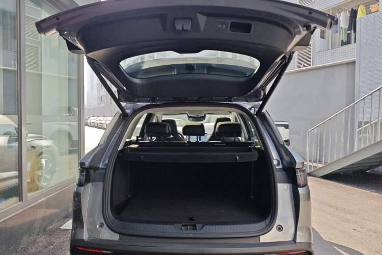 Used BYD Sealion 05 DM-i 2025 DM-i Smart Drive 115KM Flagship Model Trunk