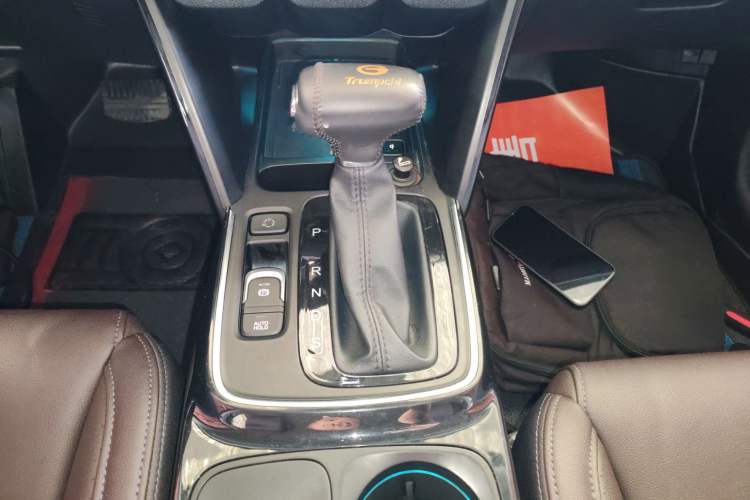 Used GAC Trumpchi GS4 2018 235T Automatic Two-Wheel-Drive Supreme Edition Gear Lever