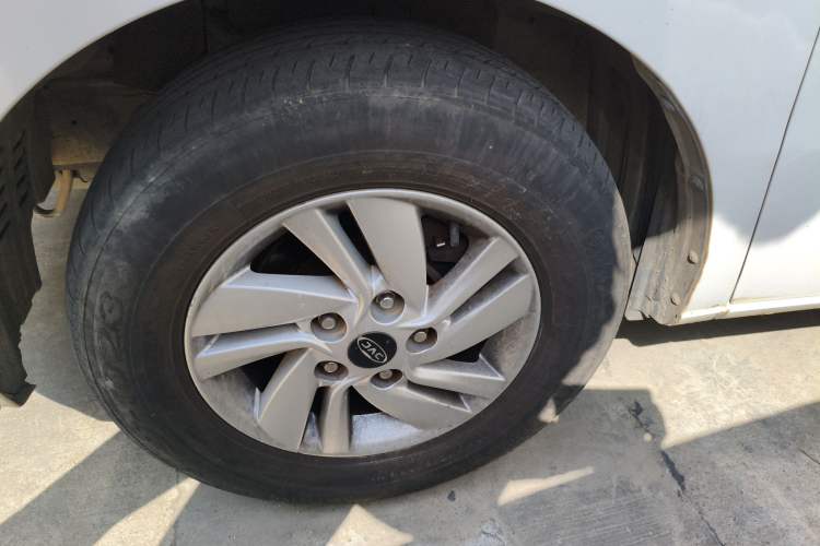 Used JAC Refine M4 2016 2.0L Manual Luxury Version
