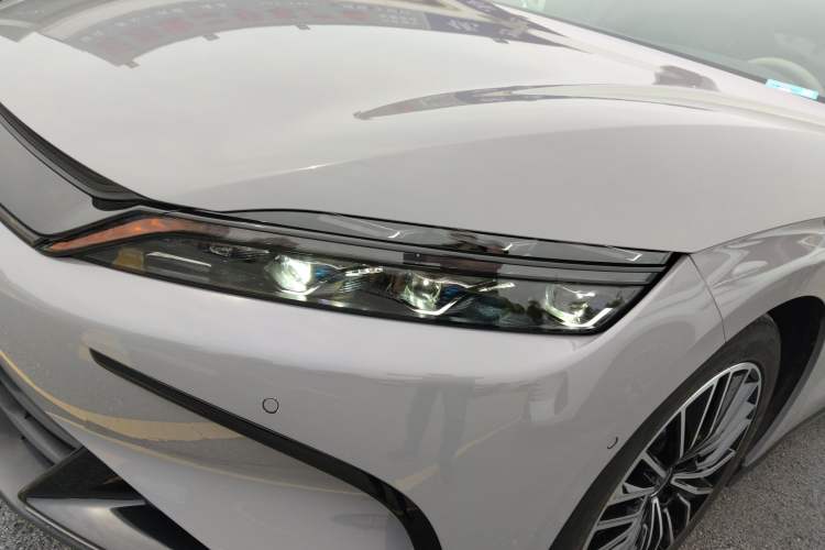 Used BYD Han 2025 DM-i Intelligent Driving Edition 125KM LiDAR Flagship Model
