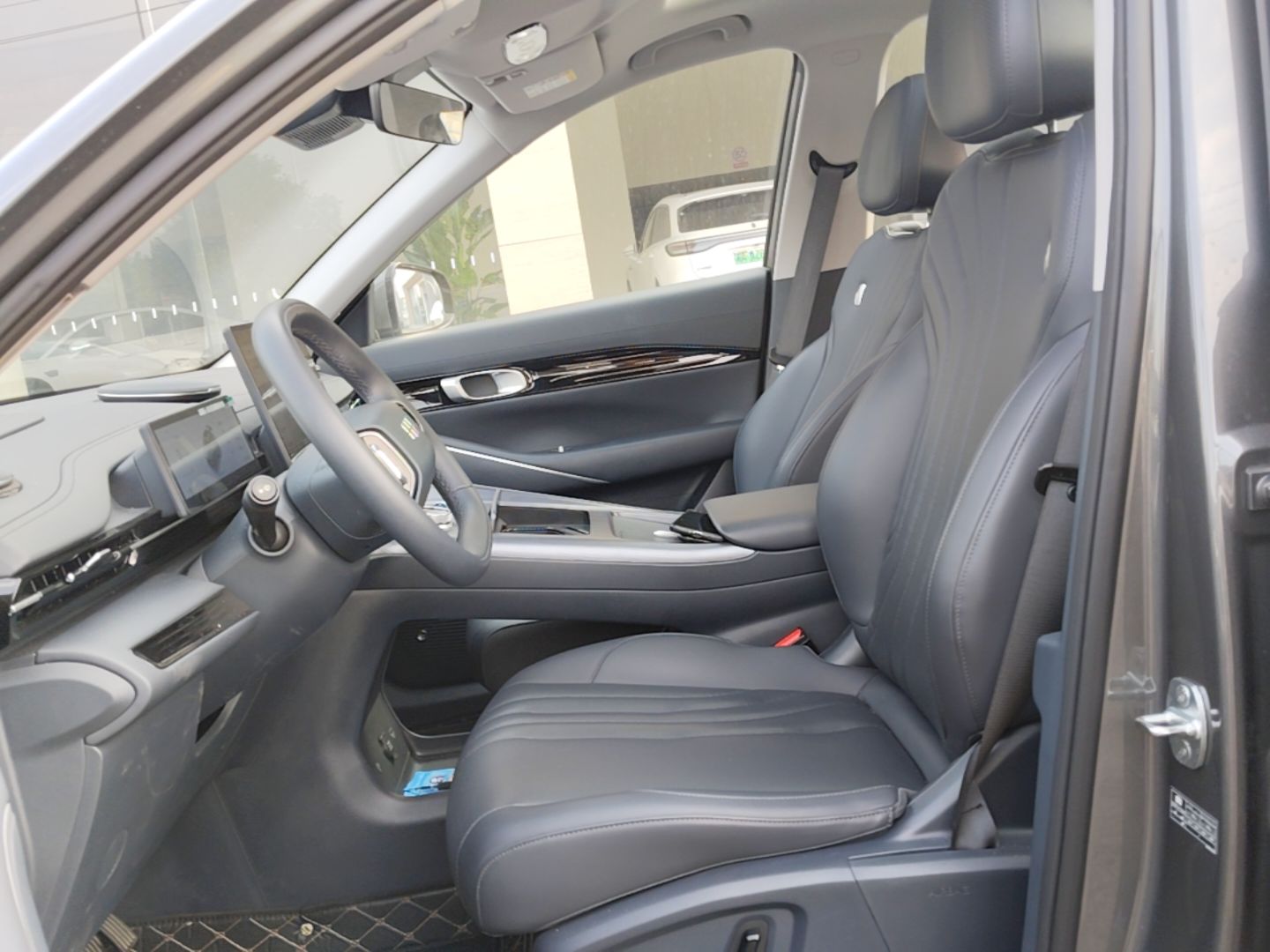 Geely Galaxy E5 2026 Model 610km Exploration+ Edition — снимка 17