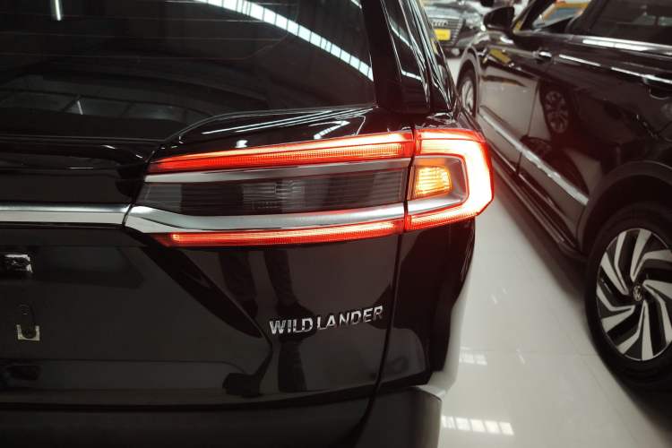 Used Toyota Wildlander 2022 2.0L CVT Two-Wheel Drive Luxury PLUS Edition
