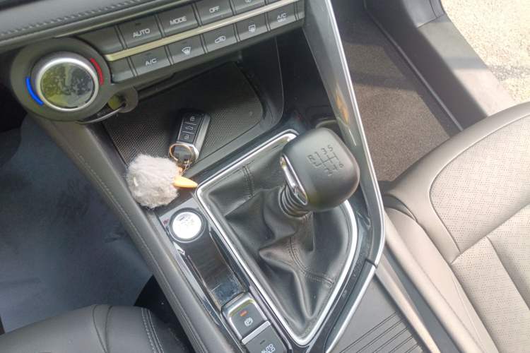 Used Dongfeng Aeolus AX7 2021 1.5T Manual ZhiXiang Edition