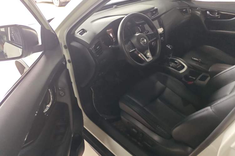 Used Nissan X-Trail 2019 2.0L CVT Smart Connect Comfort Edition 2WD