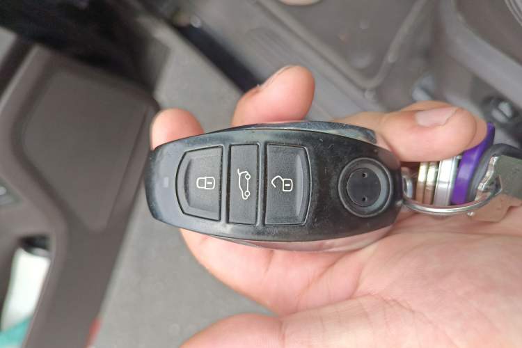 Used Volkswagen Touareg 2017 3.0 TSI Touareg Model Vehicle Key