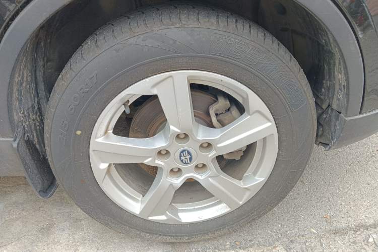 Used Bestune X80 2013 2.0L automatic comfort version