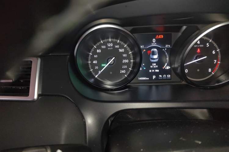 Used Land Rover Discovery Sport 2017 2.0T SE Instrument Cluster