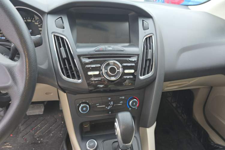 Used Ford Focus 2017 Sedan 1.6L Automatic Comfort Plus SmartDrive Edition