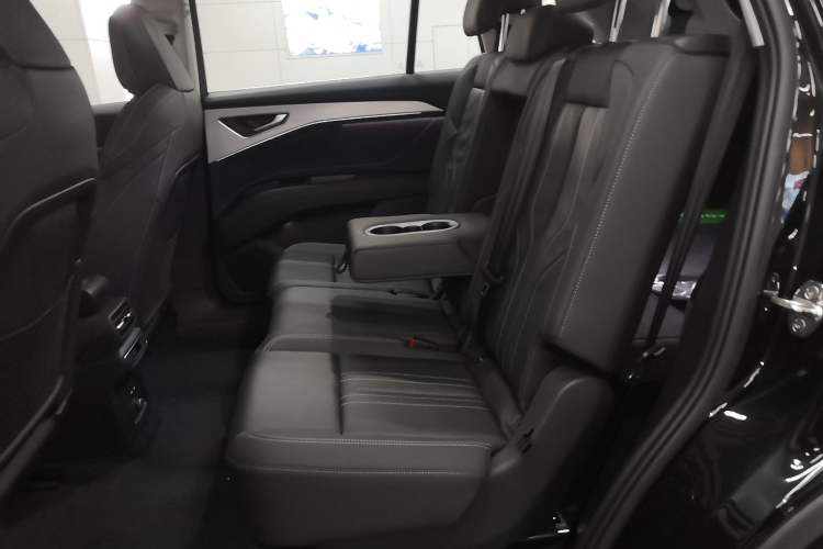 Used Audi Q5 e-tron 2023 40 e-tron Shining Edition Brocade Suit