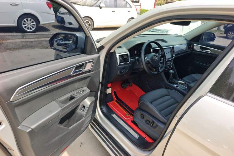 Used Volkswagen Teramont 2020 Revised Version 330TSI Two-Wheel Drive Luxury Edition Driver Seat