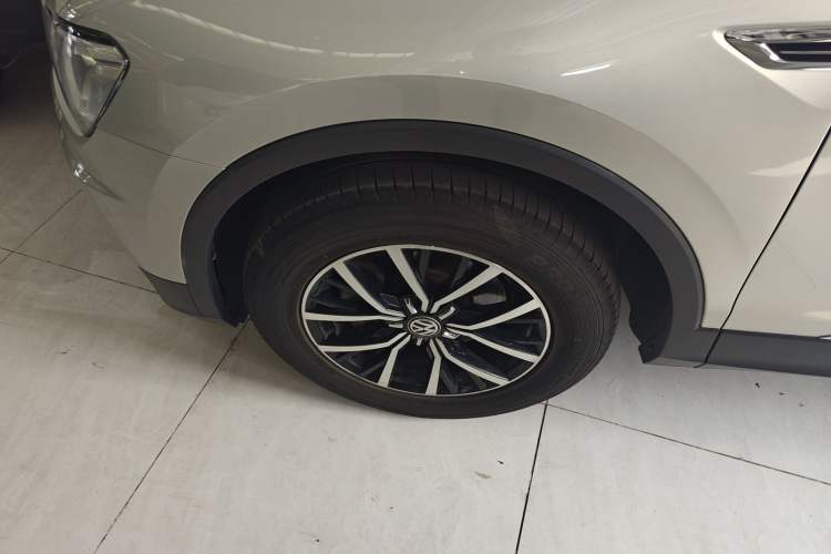 Used Volkswagen Tiguan L 2018 330TSI Automatic Two-Wheel Drive Luxury Edition
