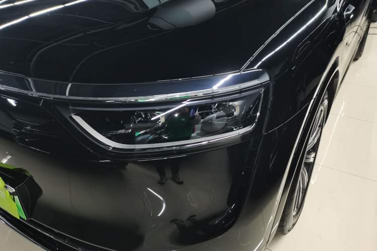 Used Hima AITO M8 2025 Extended-Range Max+ Version 53.4 kWh 6-Seater Edition