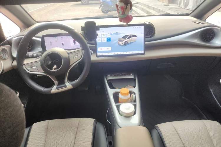 Used BYD Dolphin 2025 Smart Drive Version 420 km Freedom Edition