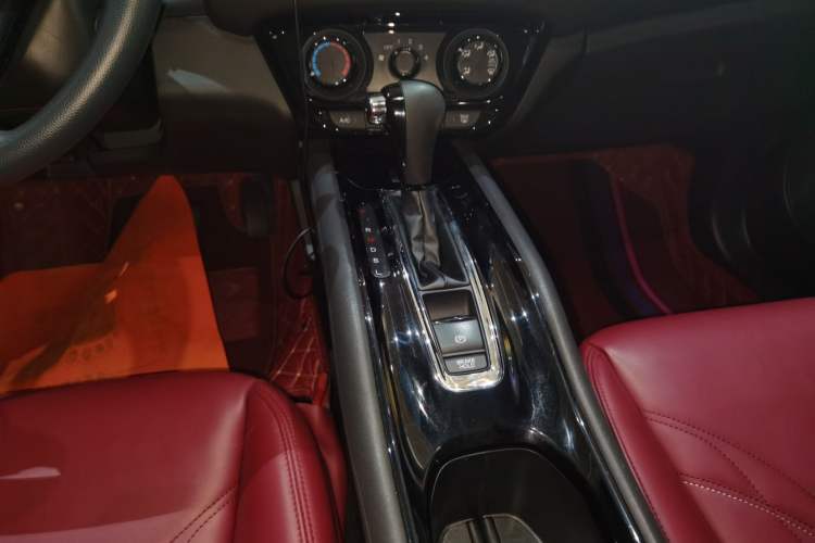 Used Honda Vezel 2020 1.5L CVT Pioneer Edition
